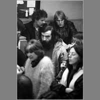 Patrick Giraud, Philippe Durey, Yannis Farmakis, Germaine Aziz, 23 février 1981, réunion dernier numéro ( © Photo Christian Poulin - 0463)